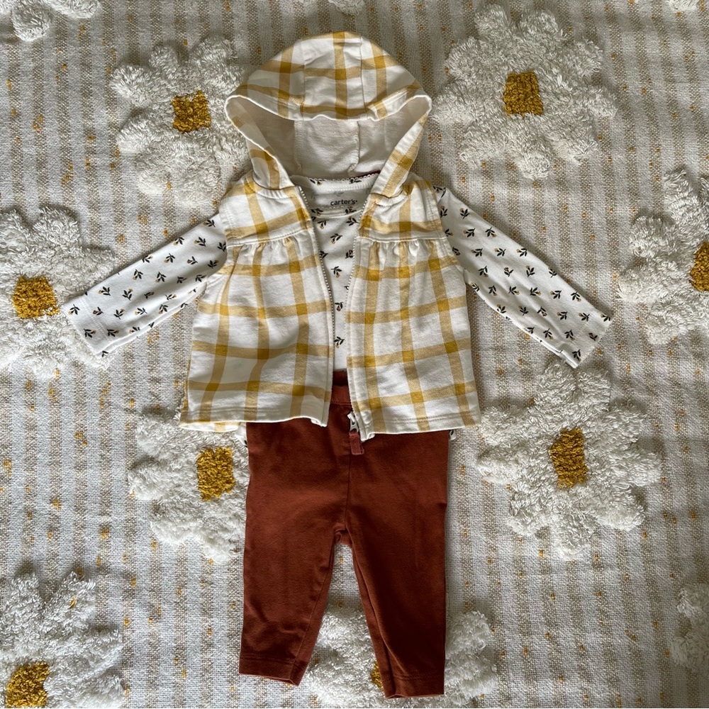 Carter’s 3-piece 3m Outfit Onesie Zip Vest Leggings Plaid Floral Yellow Brown